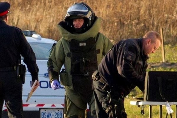 Ontario 03232018 ‘Building evacuated’ Bomb squad called to Mississauga building for suspicious powder